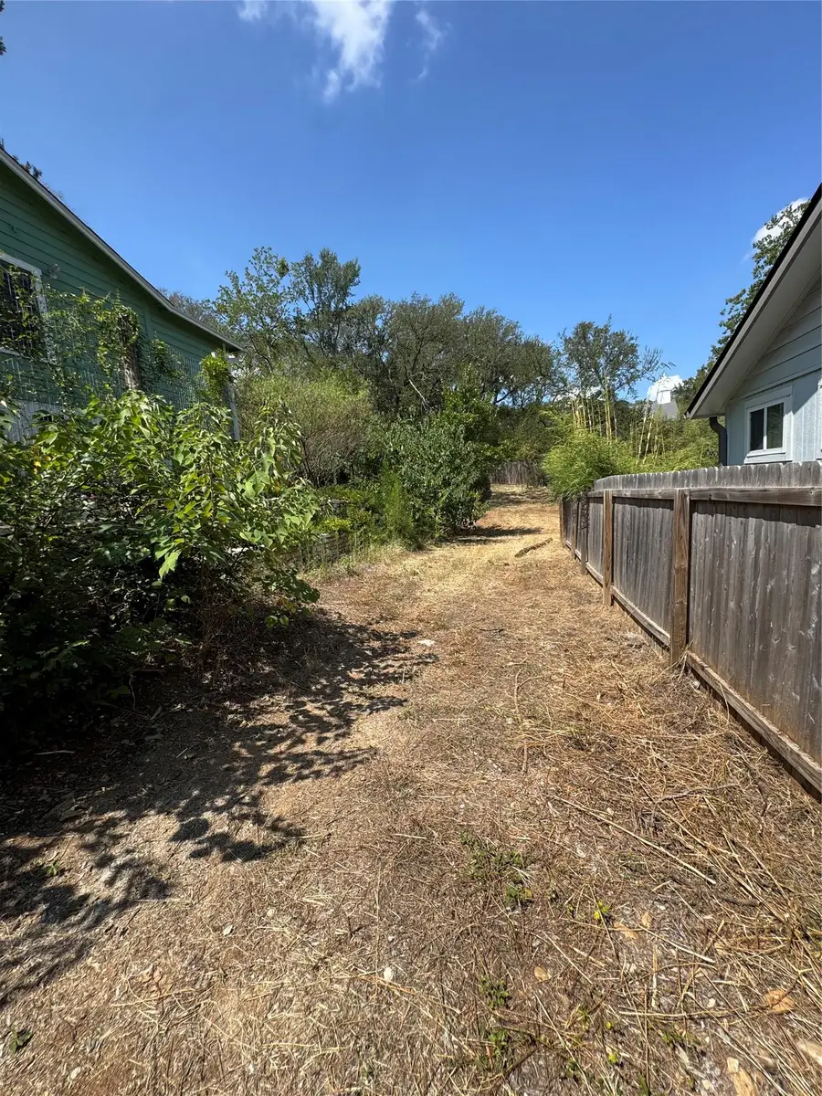 1196 Em Franklin Ave, Austin, TX 78721 - #3