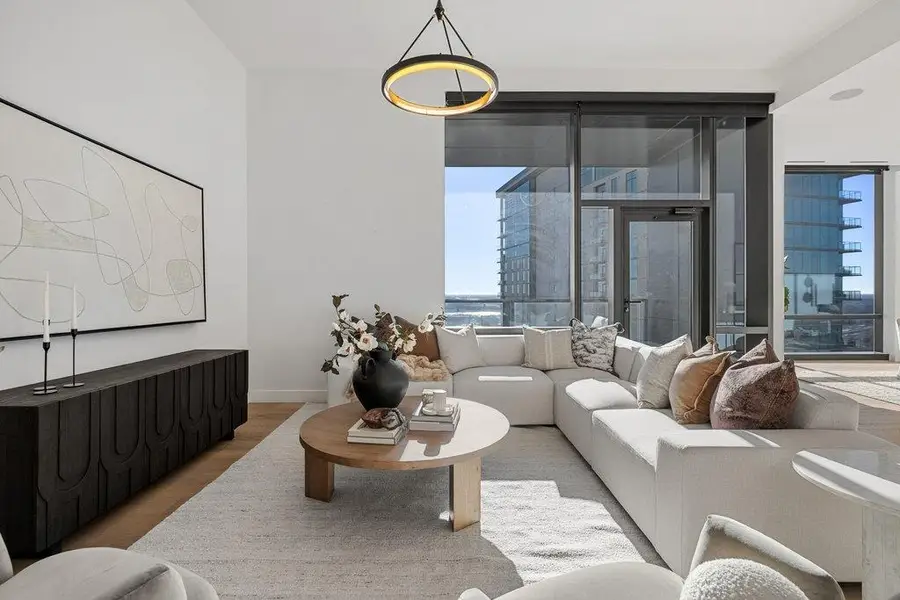 70 Rainey St #3203, Austin, TX 78701 - Image #2