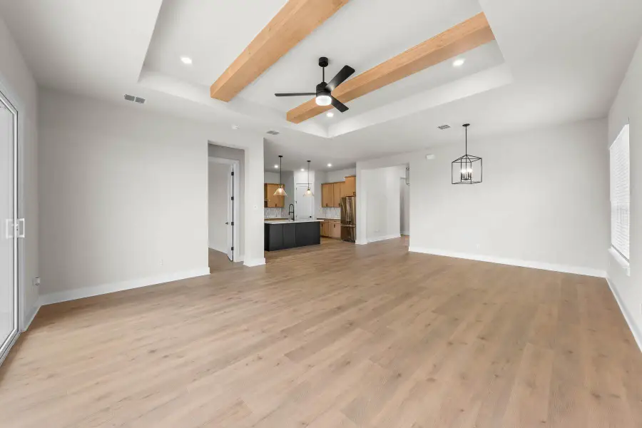 305 E Luna Blue Ln, Jarrell, TX 76537 - #3