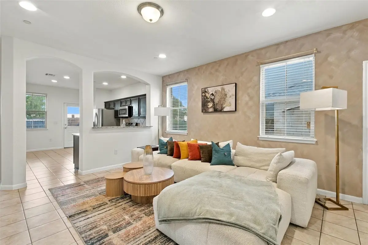 2880 Donnell Dr #304, Round Rock, TX 78664 - #1