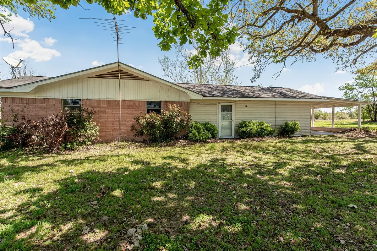 533 S Texas St, Milano, TX 76556 - #1