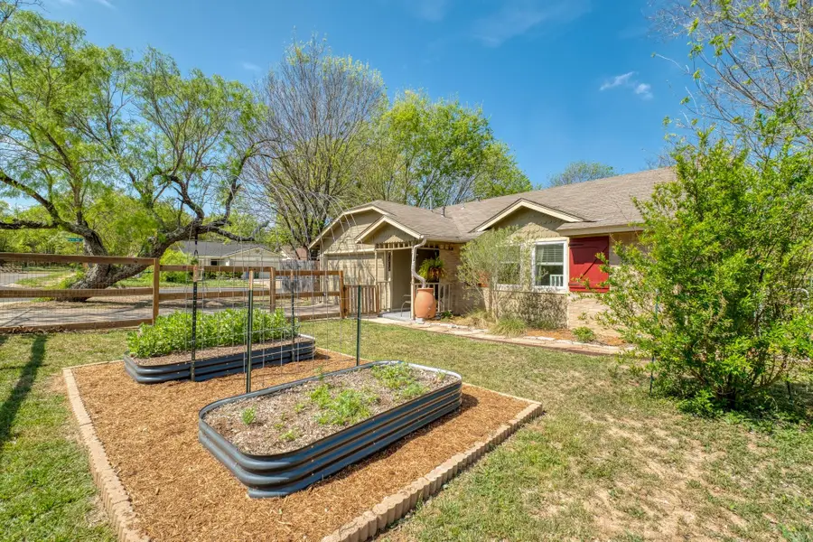 7812 Bixler Dr, Austin, TX 78744 - #2