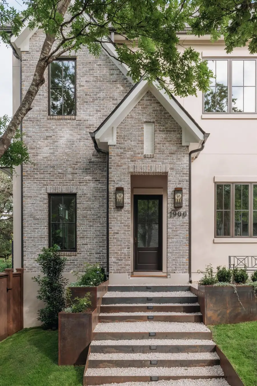 1900 Matthews Dr, Austin, TX 78703 - #2