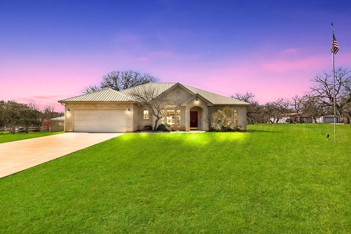 416 Highland Dr, Marble Falls, TX 78654 - #1