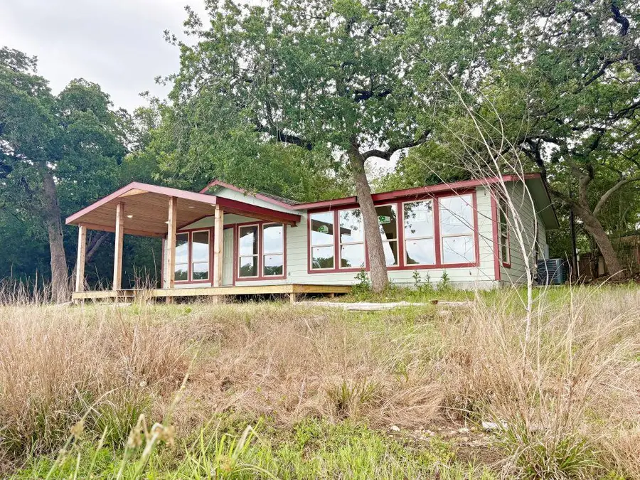 106 Caddo, Smithville, TX 78957 - Image #2