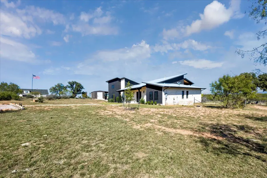 108 Schoolhouse Ln, Spicewood, TX 78669 - Image #3