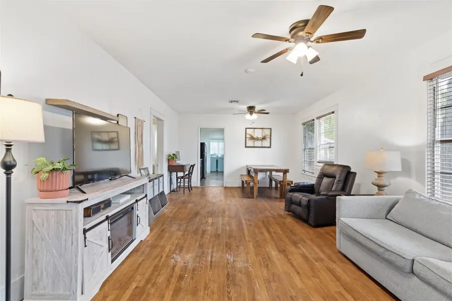 407 Westward St, Rockdale, TX 76567 - #3