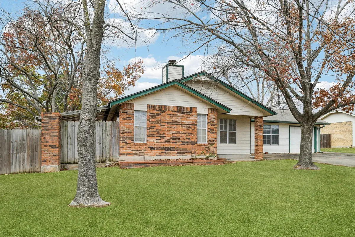 102 Stubblefield Dr, Elgin, TX 78621 - Image #1