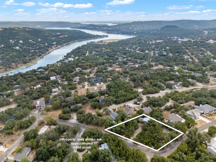 18307 E Lakeview Dr, Jonestown, TX 78645 - #3