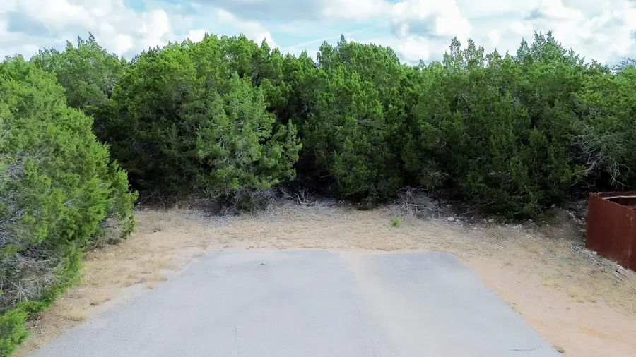 20701 Oak Gln, Lago Vista, TX 78645 - Image #2