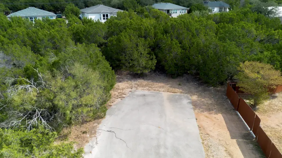 20701 Oak Gln, Lago Vista, TX 78645 - Image #3