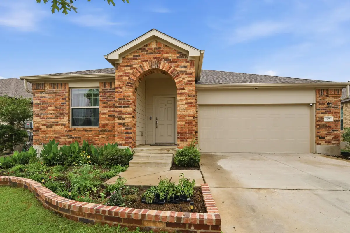 129 Esparza Dr, Bastrop, TX 78602 - #1