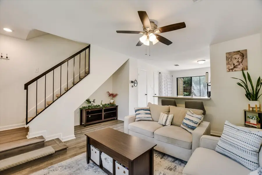 11901 Swearingen Dr #4, Austin, TX 78758 - Image #2