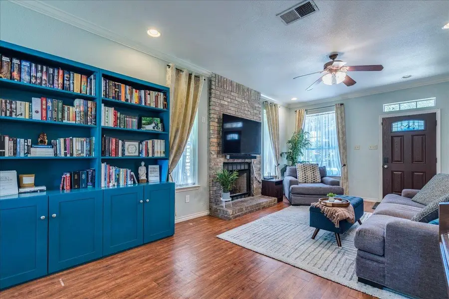 7519 Windrush Dr, Austin, TX 78729 - #2