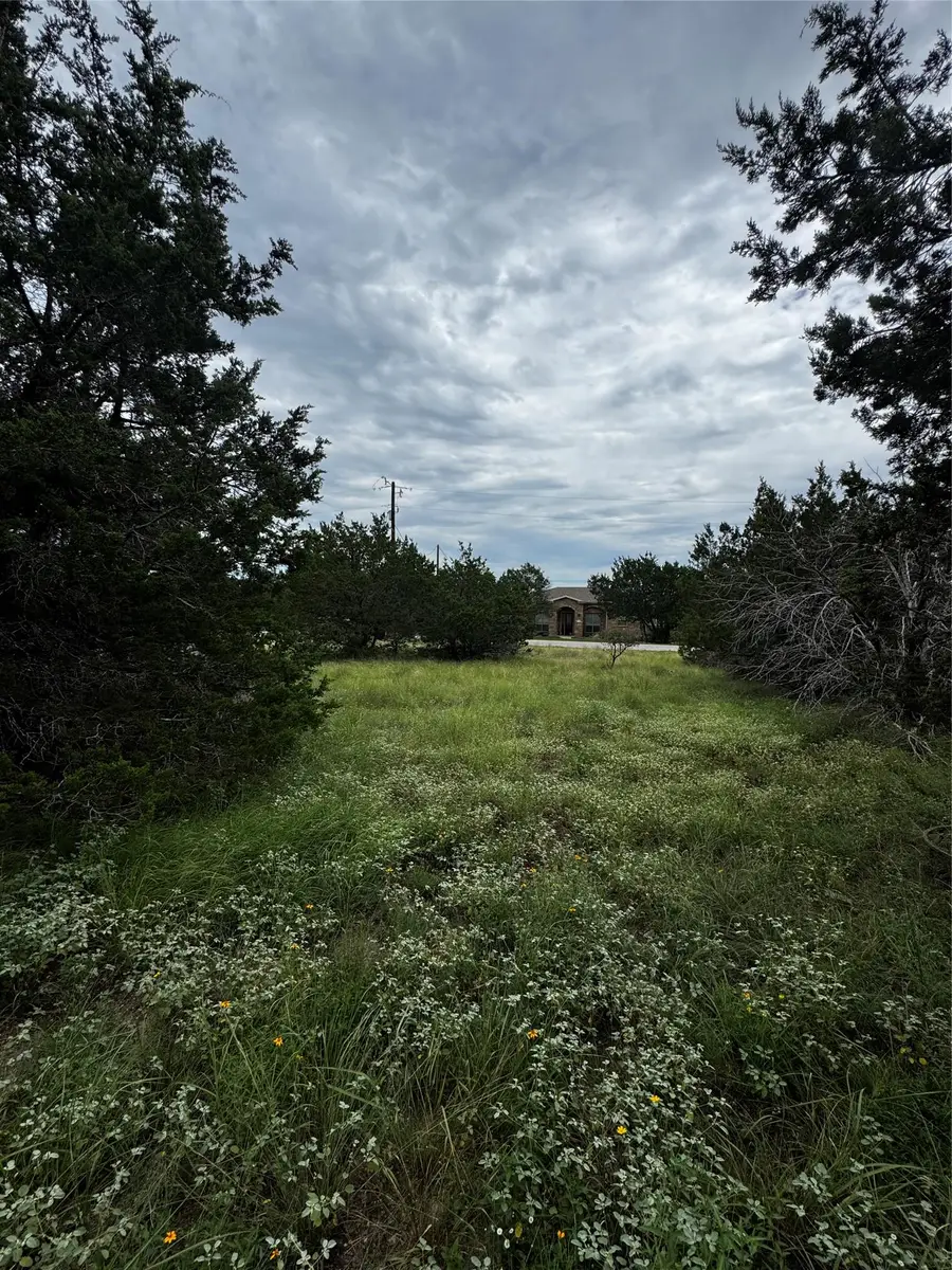 20401 Sunset Ln, Lago Vista, TX 78645 - Image #2