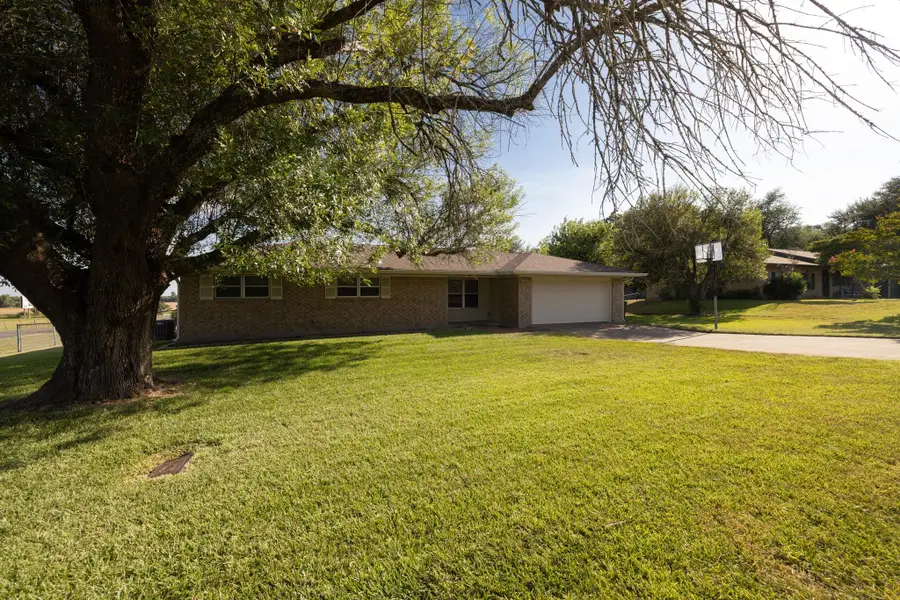 101 Oakwood St, Temple, TX 76502 - #2