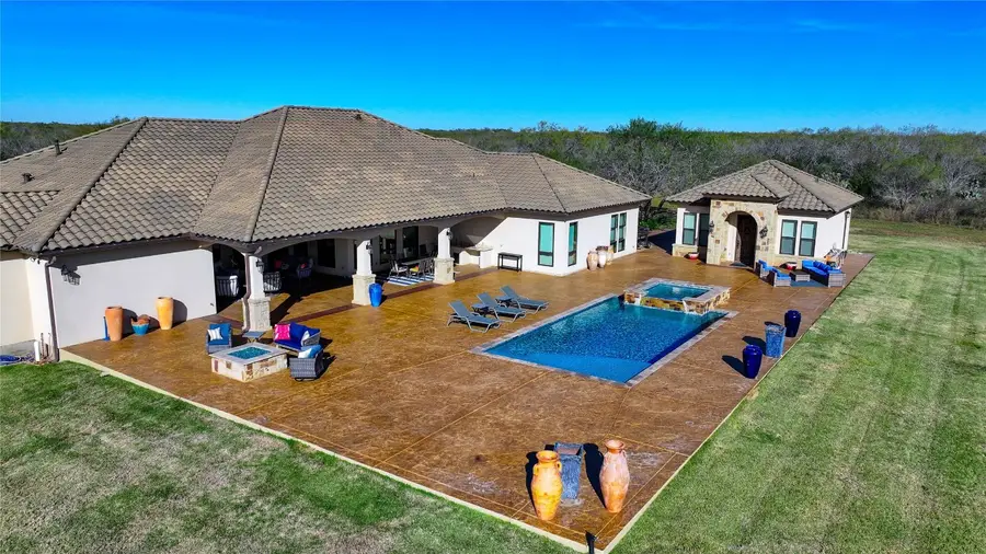 Address Withheld By Seller, Jourdanton, TX 78026 - Image #2