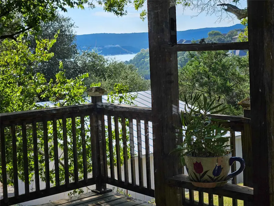 18111 Gregg Bluff Rd, Jonestown, TX 78645 - Image #3