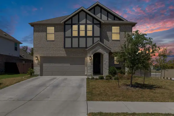 100 Windgate Dr, Hutto, TX 78634