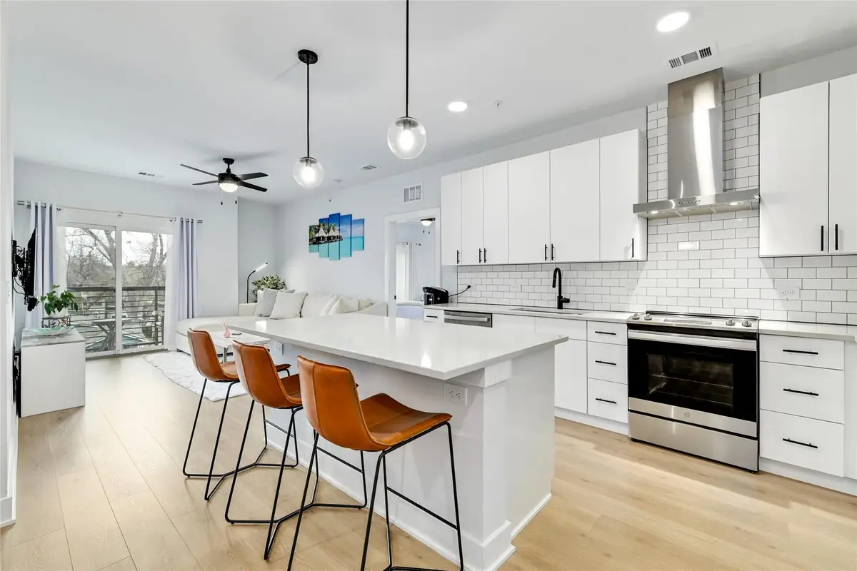3101 Govalle Ave #301, Austin, TX 78702 - Image #1