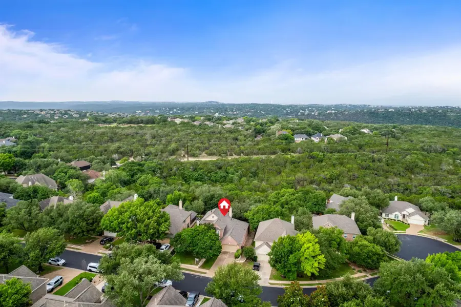 13129 Halsell Dr, Austin, TX 78732 - Image #2