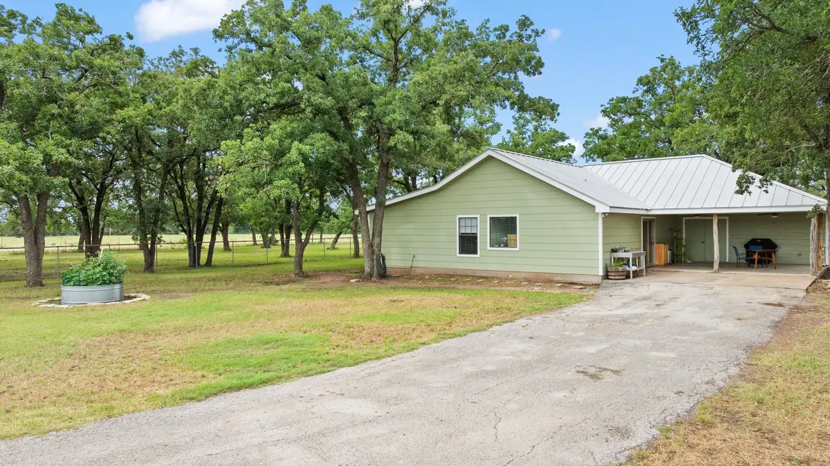3434 Prairie Lea Rd, Kingsbury, TX 78638 - Image #1