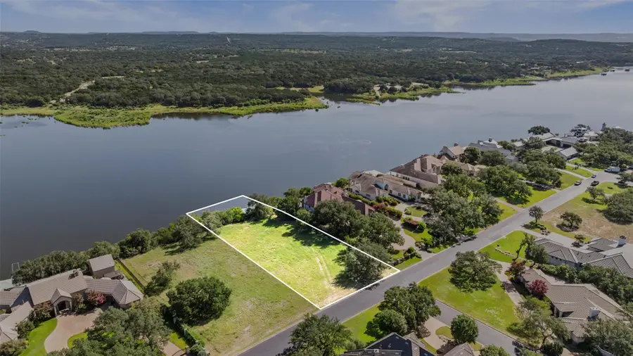 26212 Countryside Dr, Spicewood, TX 78669 - Image #2