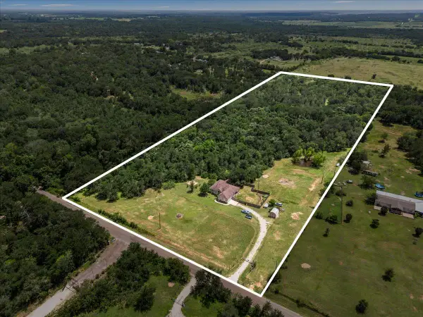 437 Balch Rd, Elgin, TX 78621