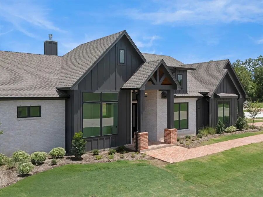 259 Hydrangea Dr, Smithville, TX 78957 - Image #2