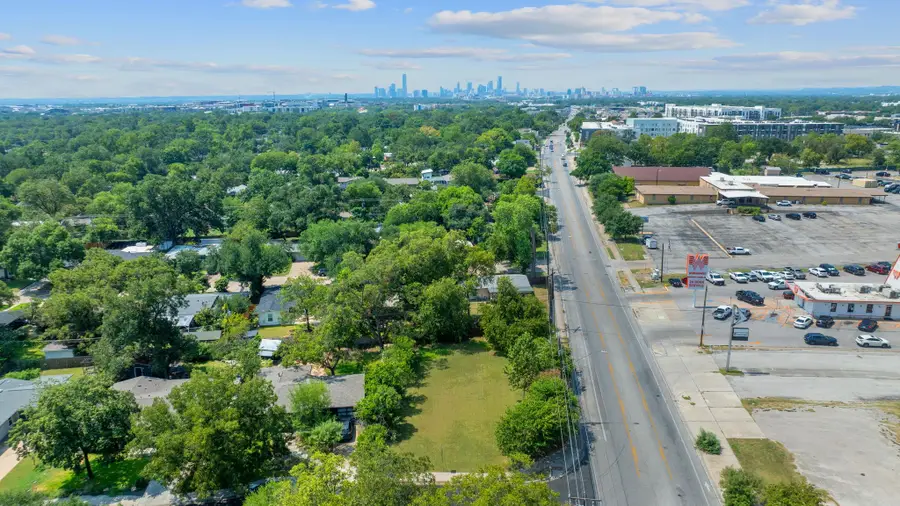 1301 Glencrest Dr, Austin, TX 78723 - Image #2