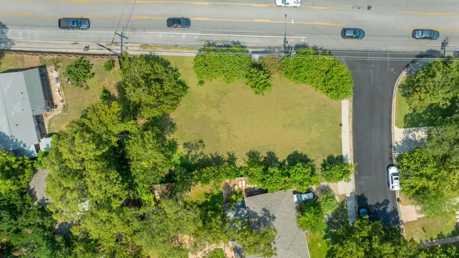 1301 Glencrest Dr, Austin, TX 78723 - Image #3