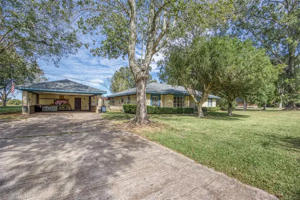 149 County Road 2007, Liberty, TX 77575