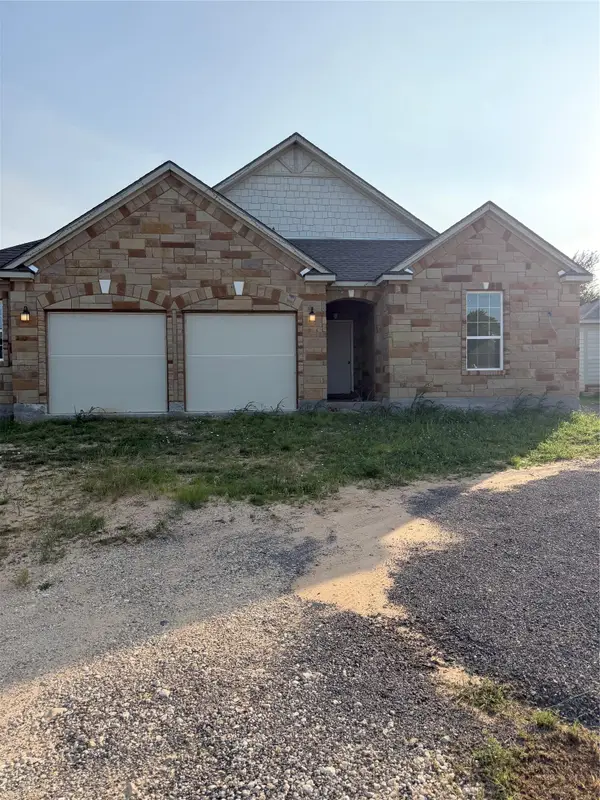 140 Arosa Dr, Elgin, TX 78621