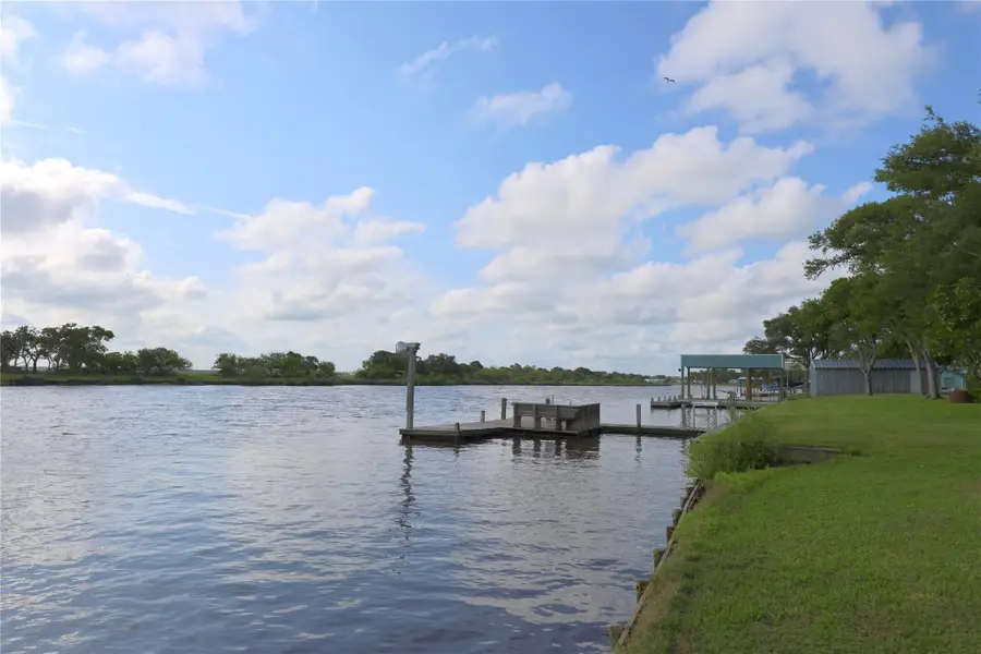 1828 Creekside Dr, Sargent, TX 77414 - #3