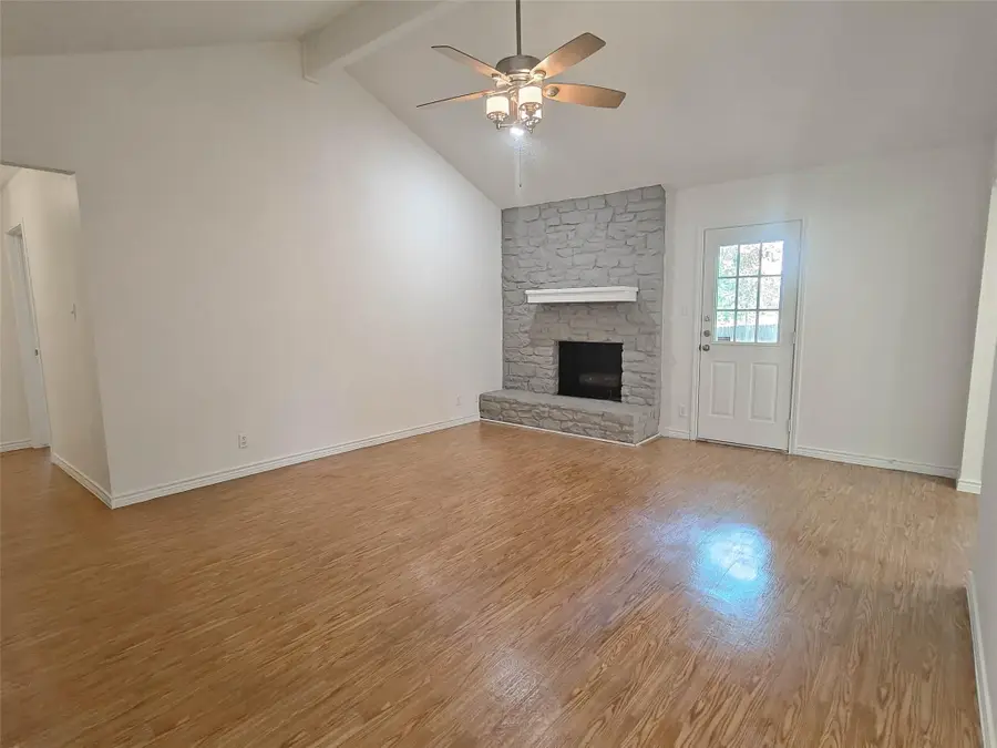 306 Lakeway Dr, Georgetown, TX 78628 - #2