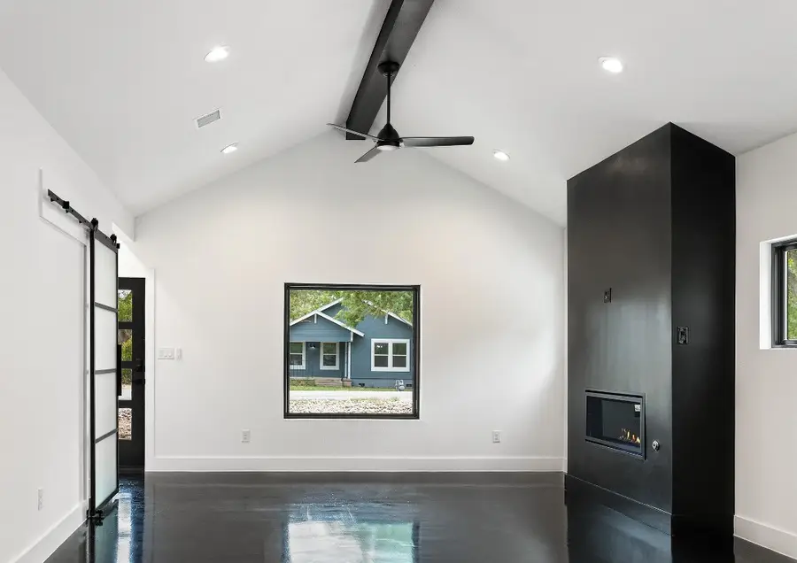 1312 W Clark St, Bartlett, TX 76511 - Image #3