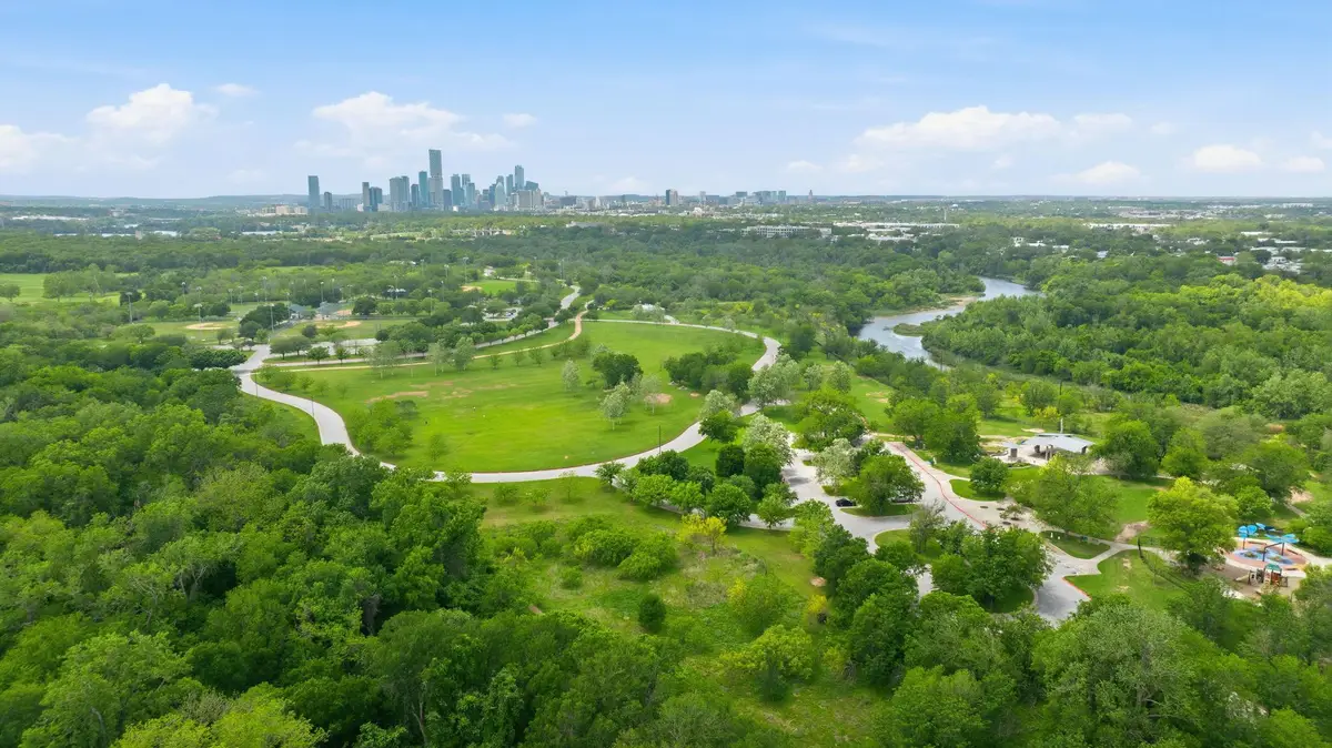 416 Kemp St, Austin, TX 78741 - #1