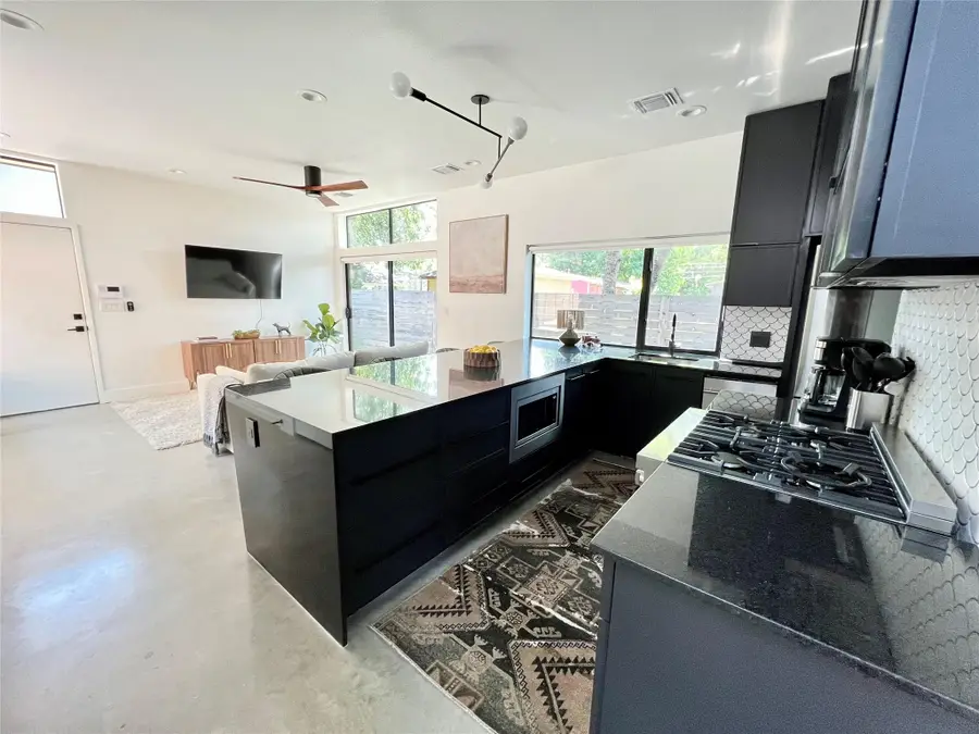 1100 Brass St #2, Austin, TX 78702 - Image #3