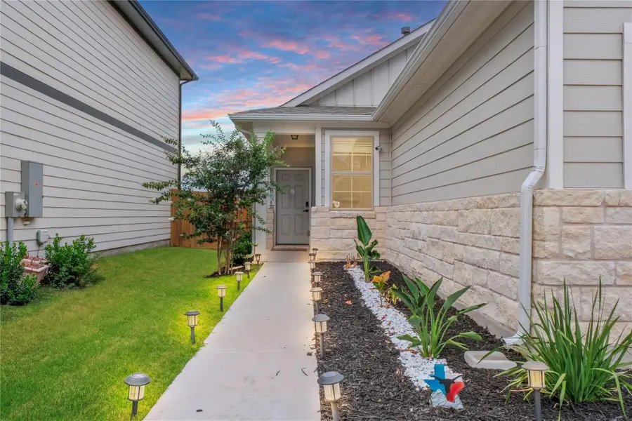 323 Tolo Dr, Elgin, TX 78621 - Image #2