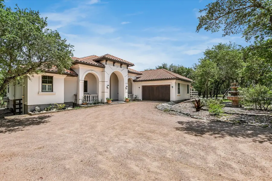 817 Woodcreek Ranch Rd, Wimberley, TX 78676 - #2