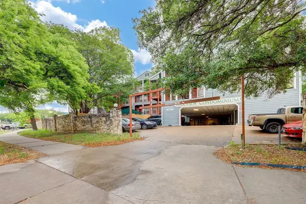 2901 San Jacinto Blvd #204, Austin, TX 78705