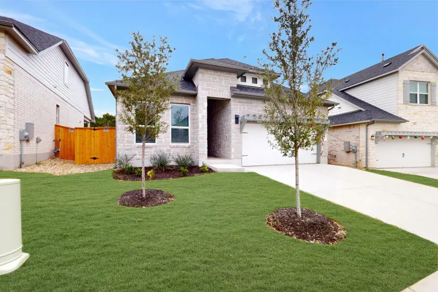 900 Beaverton Dr, Leander, TX 78641 - Image #2