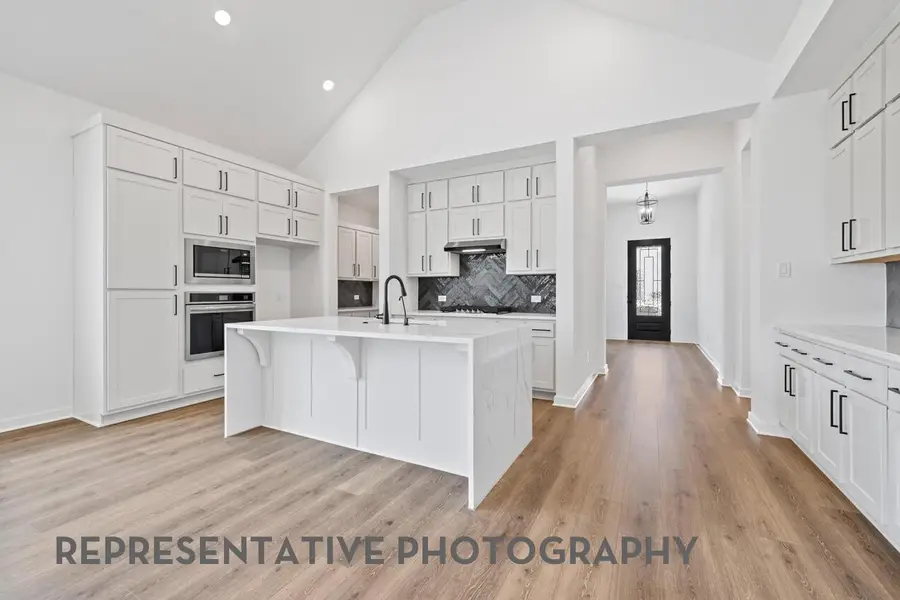 9120 Golden Lion Dr, Austin, TX 78744 - #2