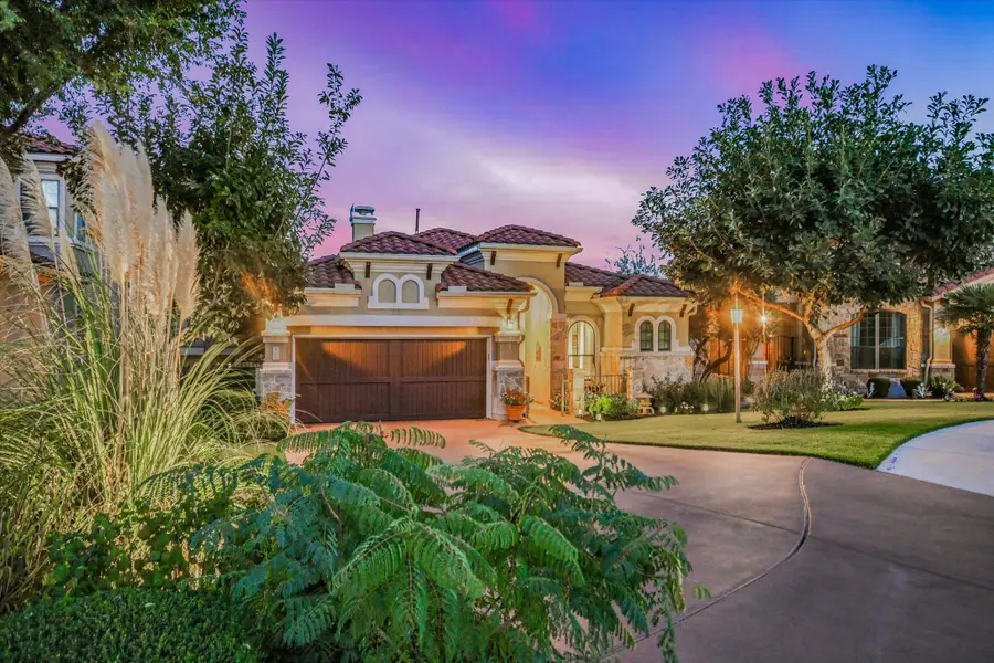 418 Indianwood Dr, Austin, TX 78738 - Image #2