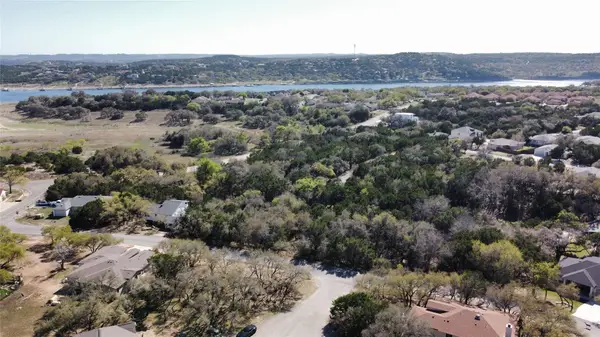 2304 Newton Dr, Lago Vista, TX 78645