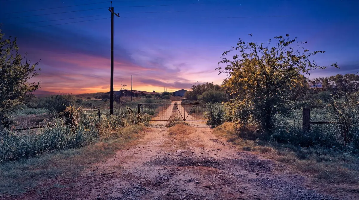 1892 State Highway 304, Gonzales, TX 78629 - #1