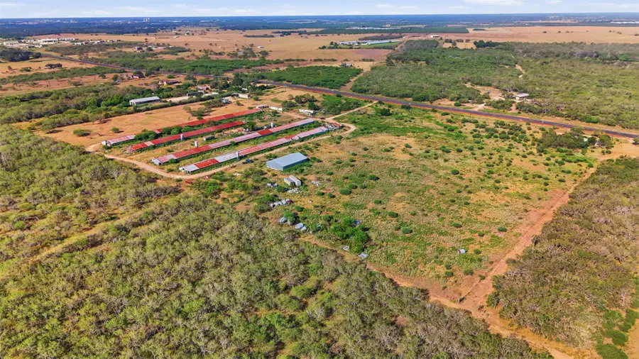1892 State Highway 304, Gonzales, TX 78629 - #3