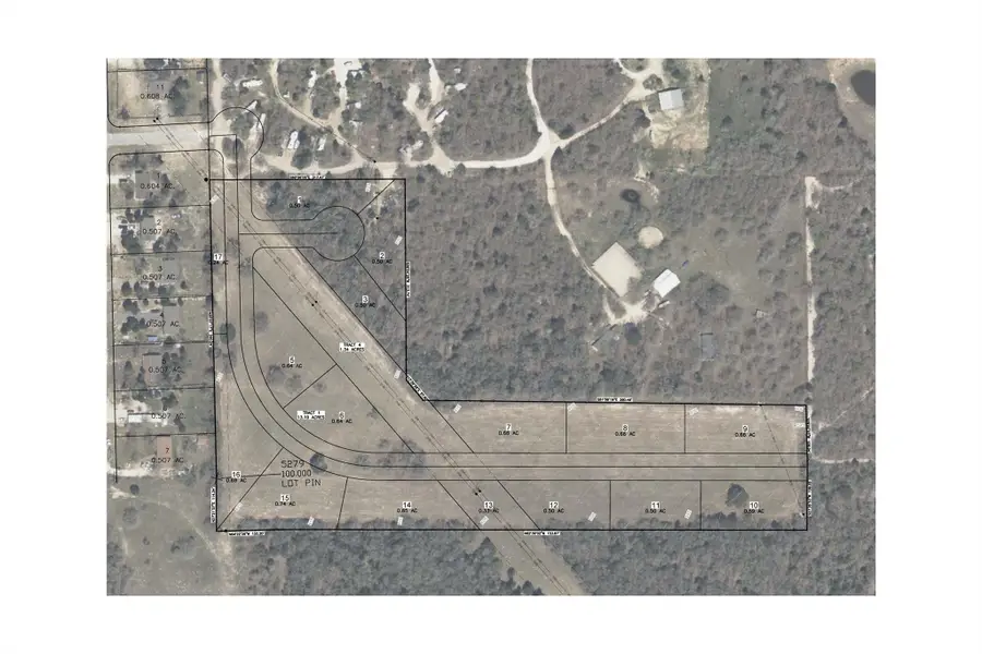 446 Las Lomas Dr, Elgin, TX 78621 - Image #2