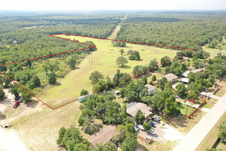 446 Las Lomas Dr, Elgin, TX 78621 - Image #3