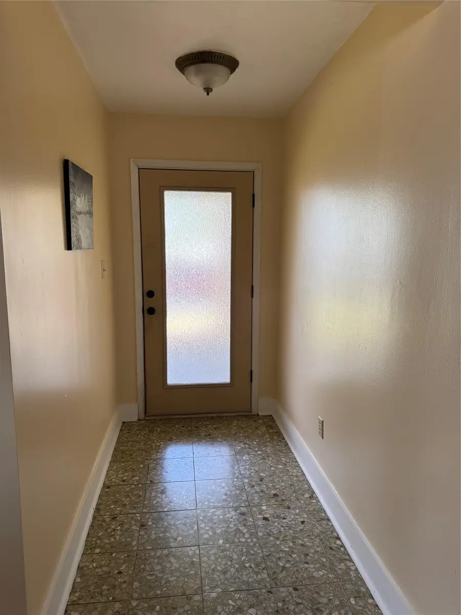 102 Skyloop Dr, Austin, TX 78745 - #2